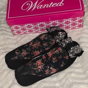 Wanted brand Size 8.5 Black Flats